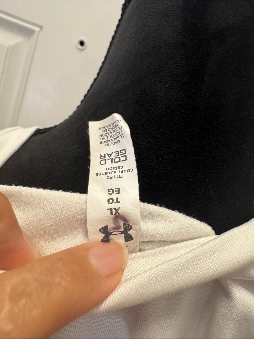 Under Armour White Long-Sleeve Performance Tee with Pink Shoulder Accents 0457 - Picture 6 of 6